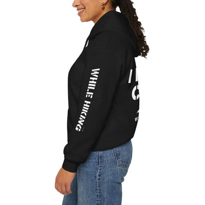 I DON'T CARE WHILE HIKING Unisex Heavy Blend™ Hooded Sweatshirt