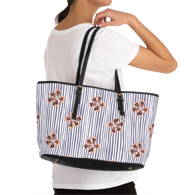 CHAMOMILE DREAMS: Endless floral elegance PU Leather Shoulder Weekender Tote Bag