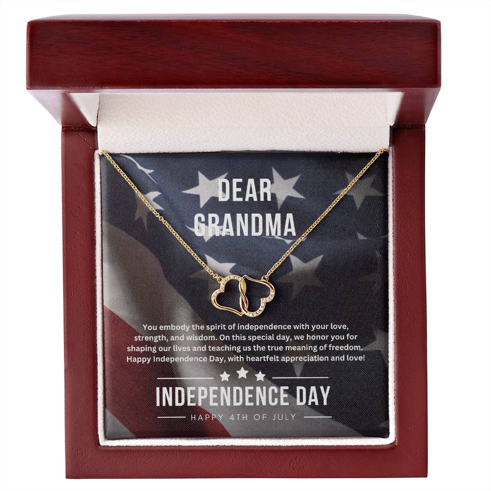 GRANDMA, Happy 4th of July - Gold and Diamonds Hearts Necklace