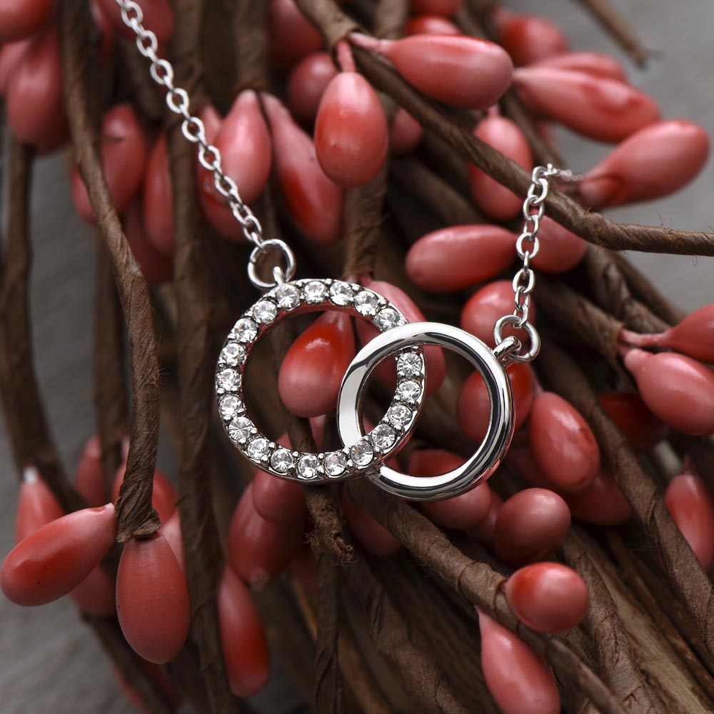 Everlasting Bond Interlocking Circles Necklace Gift Set - FATHER to ADVENTUROUS DAUGHTER